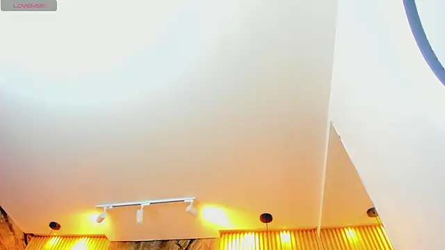 ella_harper's cam snapshot