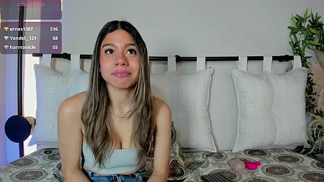 Rachell_criss's cam snapshot