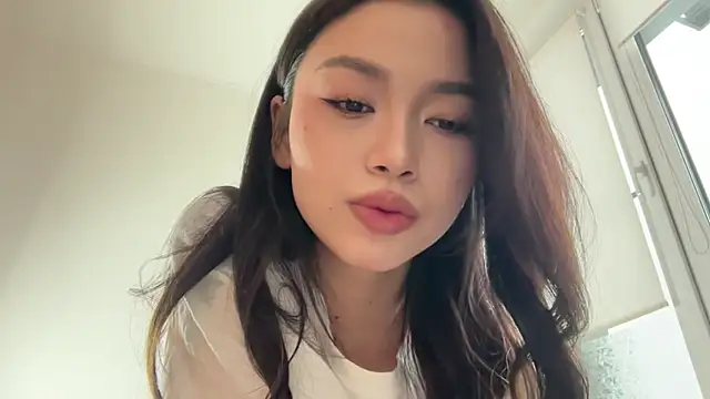 yourlittlesunrise_ live sex cam