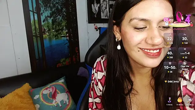 gigi_gilt_'s cam snapshot