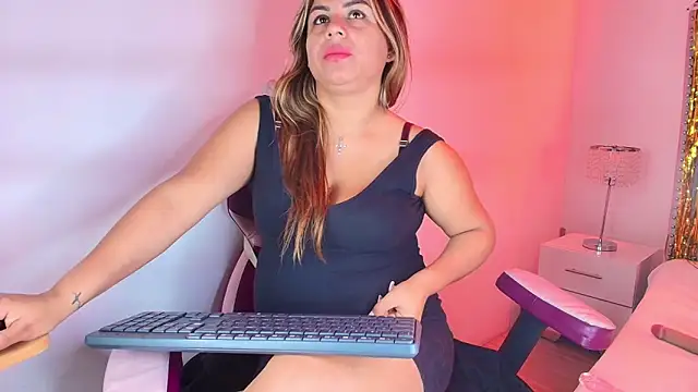 Lia_adamsss's cam snapshot