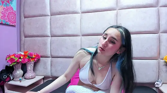 CharlotteStuart's cam snapshot