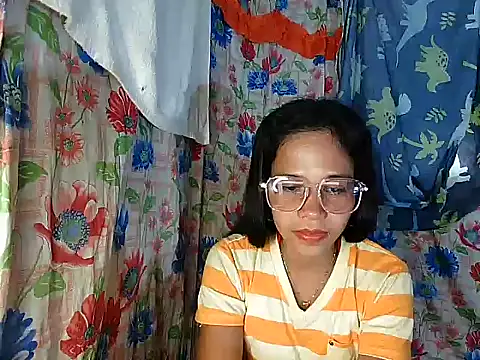 PinaySkinnyGirl's cam snapshot