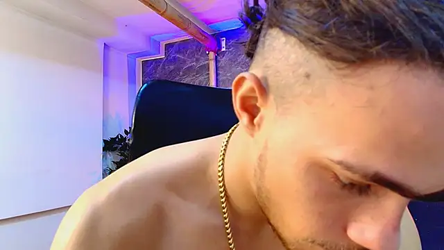 PatrickS25 live sex cam
