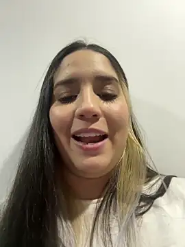 valentina_jonnes1's cam snapshot