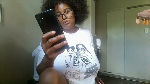 Stormy-Stella's cam snapshot