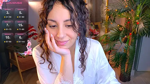 curly_jade's cam snapshot