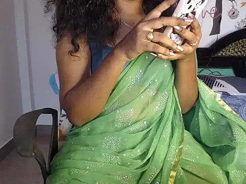 Hey___Seetha's cam snapshot