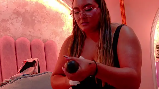 MiaLaurents's cam snapshot