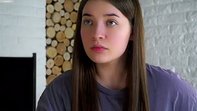 LowOncoming live sex cam