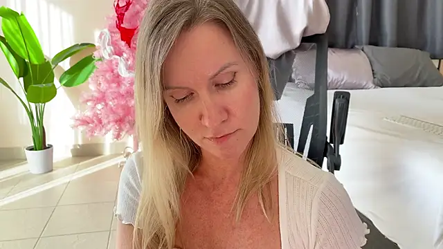 KatnessHot live sex cam