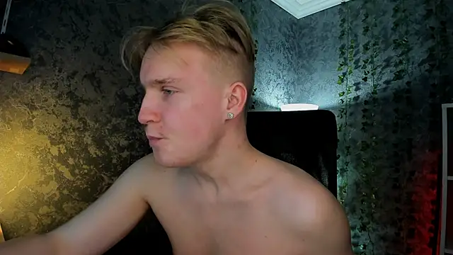 AlexxSweet live sex cam