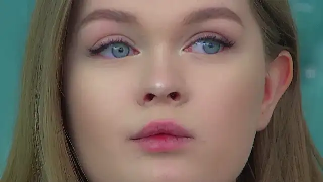 CrystalLyons's cam snapshot