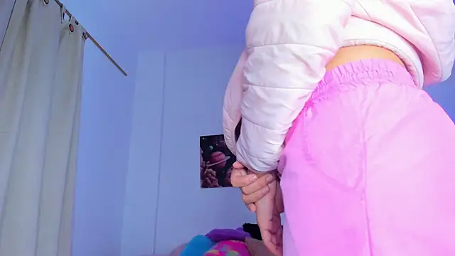 mia_purplee's cam snapshot