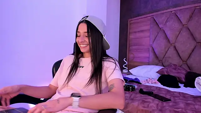 VictoriaSaenz1_'s cam snapshot