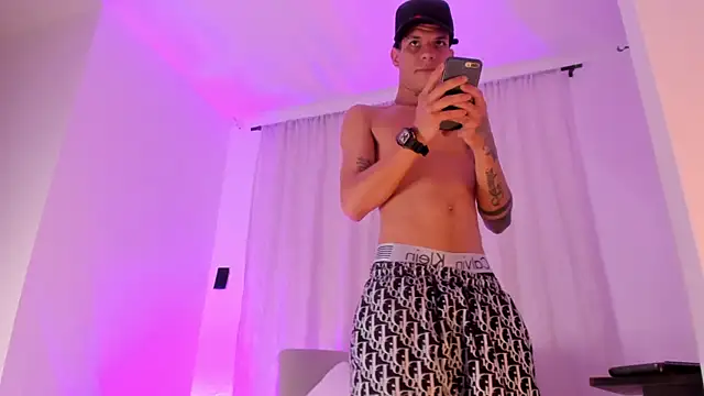 kings_of_heavens_'s cam snapshot