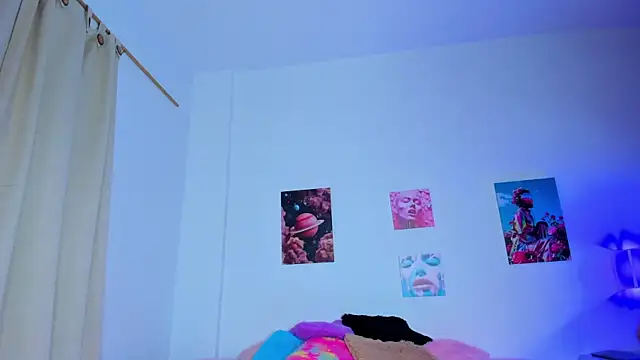 mia_purplee's cam snapshot