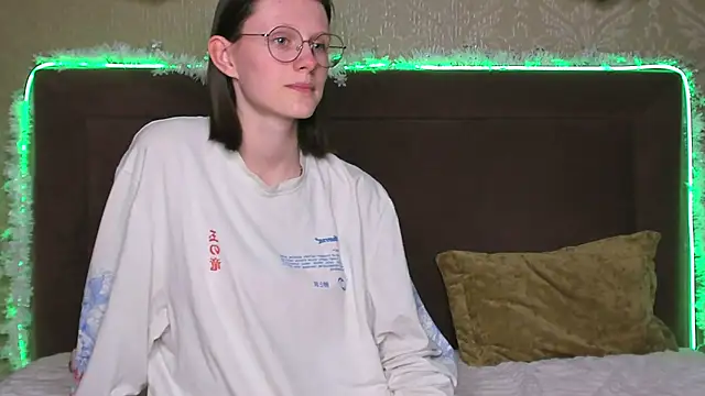 RoxyHerena's cam snapshot