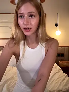 LunaRase's cam snapshot