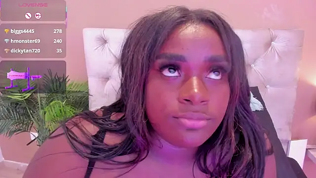 AdaBenneth live sex cam