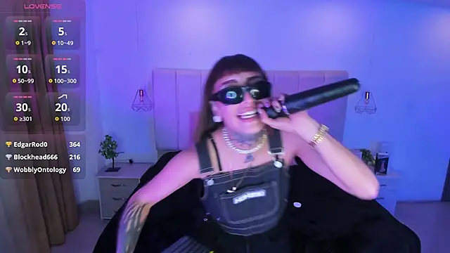 Gyal_8_'s cam snapshot