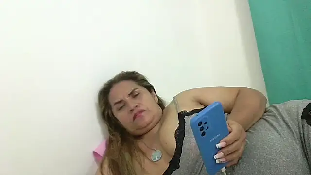 Milena_Foox's cam snapshot