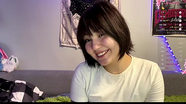 UrPrincessSuki live sex cam