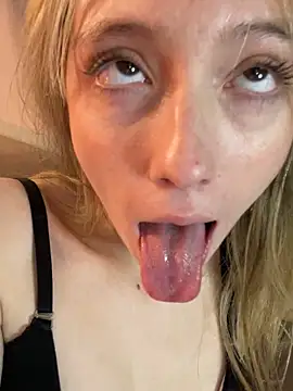 ReenKitty live sex cam