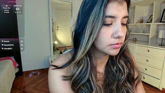 nina_moen's cam snapshot