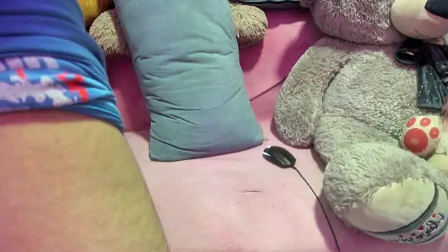 isaaclatino's cam snapshot