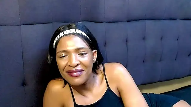 SpicyQueenxxxx's cam snapshot