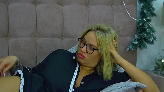 MariaNeumann live sex cam