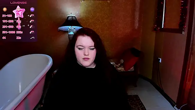 LindaBermer live sex cam