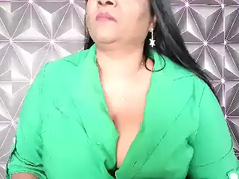 IndianDelia live sex cam