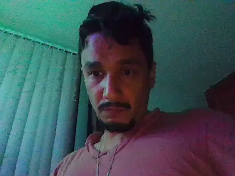 Bernymanstrong live sex cam