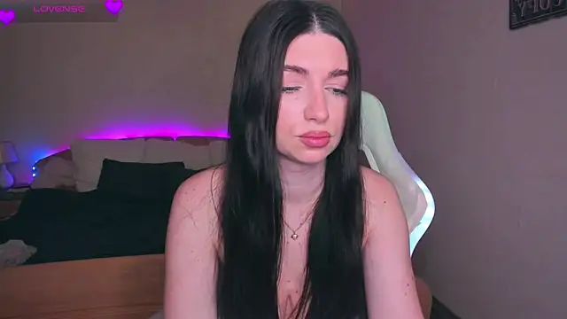 AdellaLoveX live sex cam