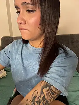 Isabella-Teen live sex cam