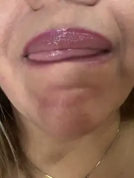 violetpolo's cam snapshot