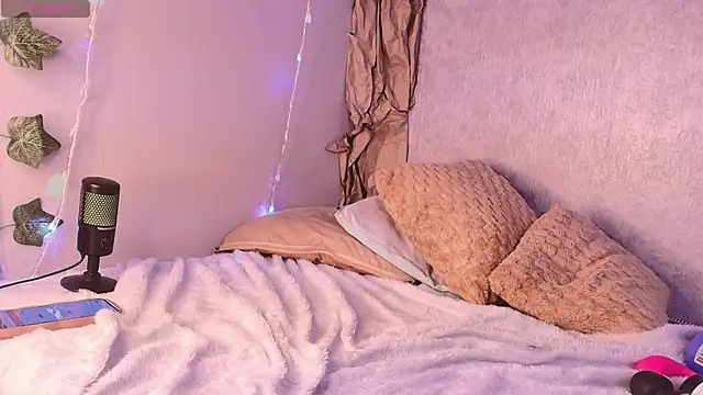 Cloe_Leee's cam snapshot