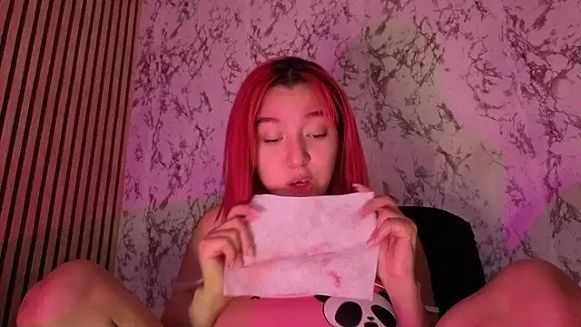 sweetcherryyy_'s cam snapshot