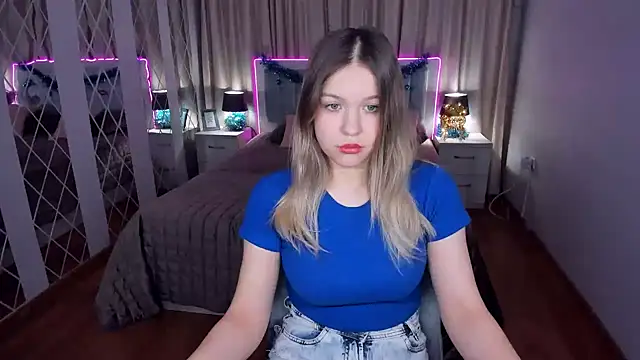 SimaHeaven's cam snapshot