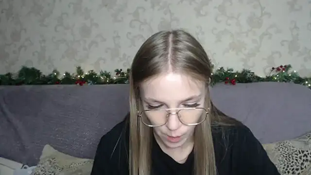 HitGyrl's cam snapshot