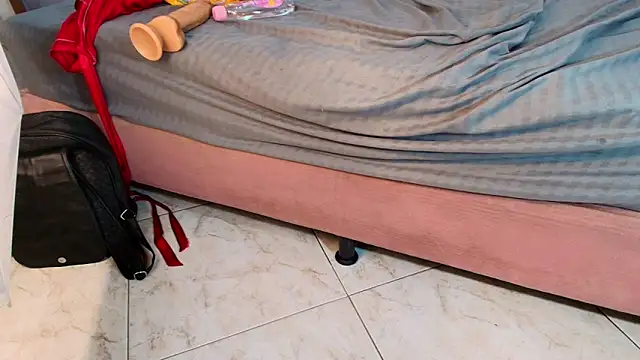 AlyaThompson's cam snapshot