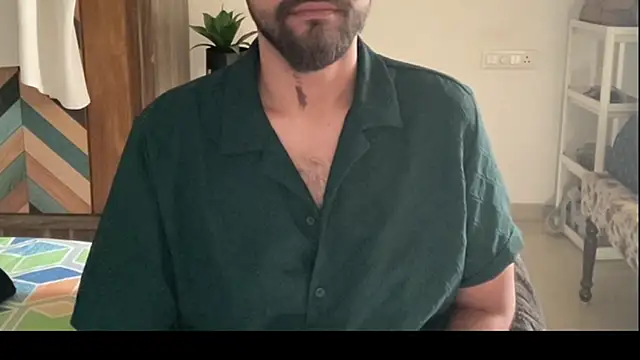 MakeMeAwareAah's cam snapshot