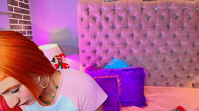 AdelaineBest's cam snapshot