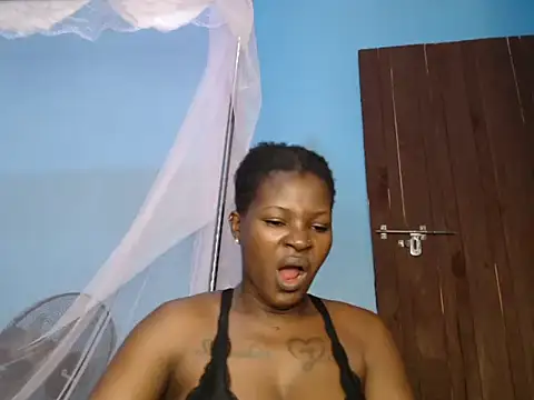 TrishaKalid's cam snapshot