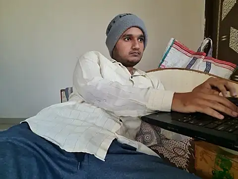 young-hairy-jon's cam snapshot