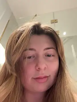 curvyflawless's cam snapshot