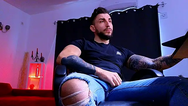 MightyAaron66's cam snapshot