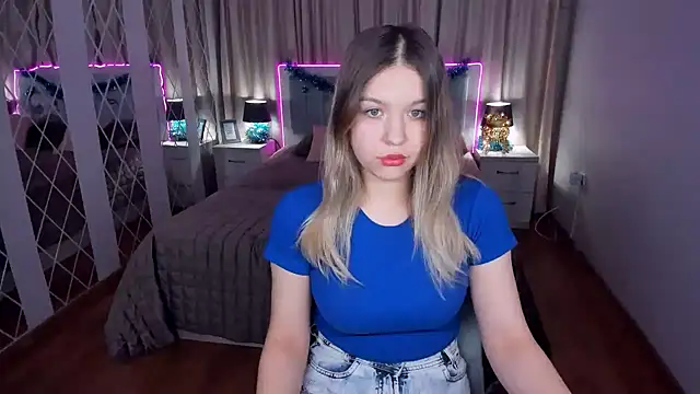 SimaHeaven's cam snapshot